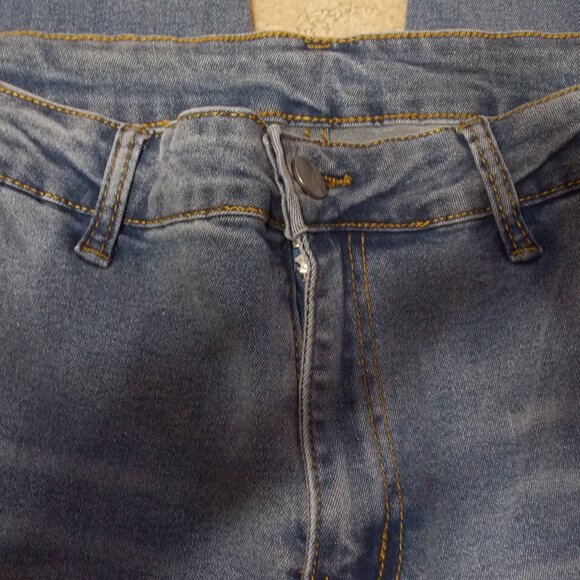 NWT-Flap Pocket Side Cargo Jeans Size-Large - Picture 6 of 7